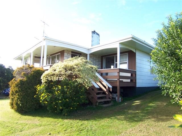 22 Gasson Lane, Pyes Pa, Tauranga - Carousel 1