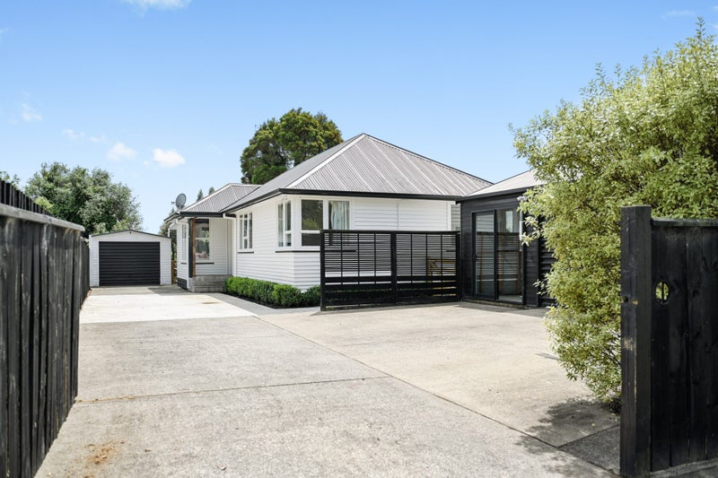 47 Montgomery Crescent, Bader, Hamilton - Carousel 1