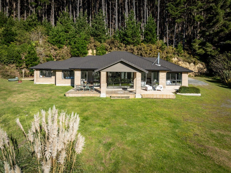 150 Makara Road, MAKARA 6972, KARORI - Carousel 36