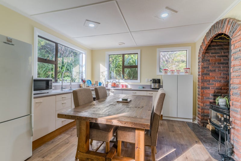 164 Main South Road, Green Island, Dunedin - Carousel 1