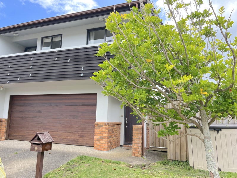 9 Greenbough Lane, Greenhithe, Auckland - Carousel 1