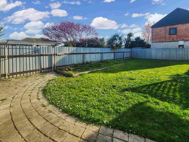 14 Cardiff Place, Tamatea, Napier - Carousel 16