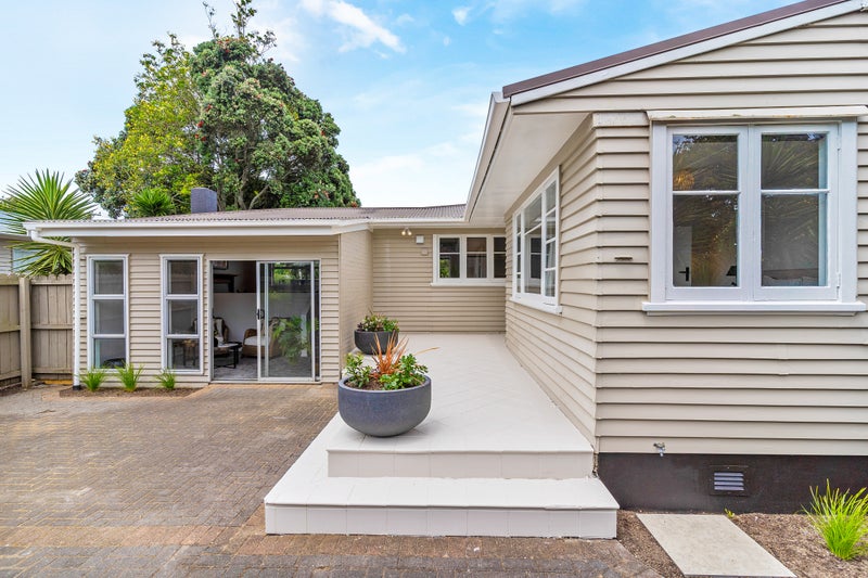39A Kawiti Avenue, Point England, Auckland - Carousel 2