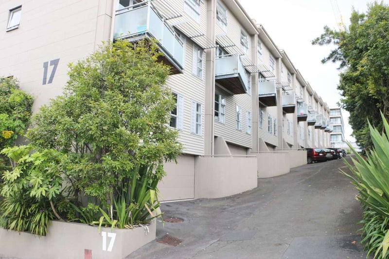1/17 Auburn Street, Grafton, Auckland - Carousel 2