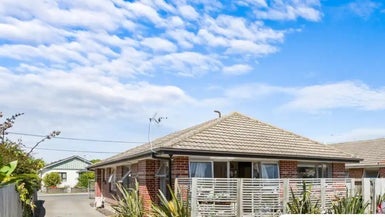 2/27 Hills Road, Edgeware, Christchurch - Carousel 1