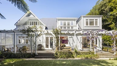 56 Glen Road, Kelburn, Wellington - Carousel 1