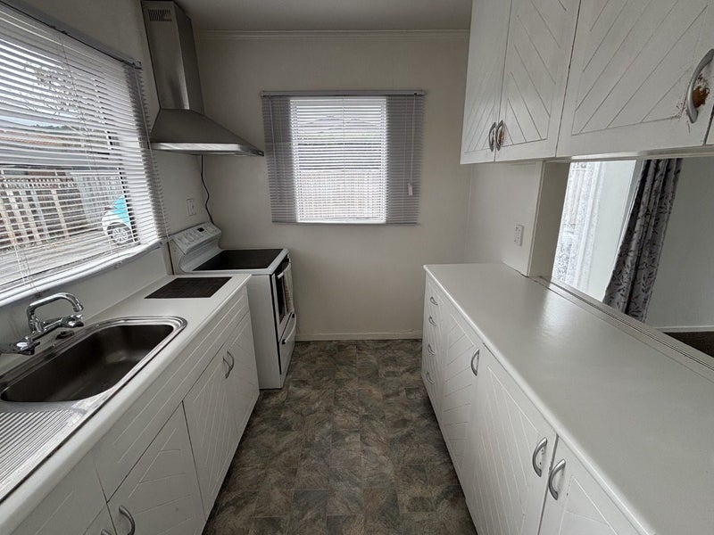 7/46 King Street, Ebdentown, Upper Hutt - Carousel 2