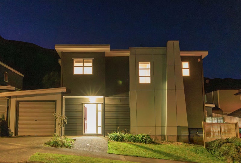 10 Erlestoke Crescent, Churton Park, Wellington - Carousel 1