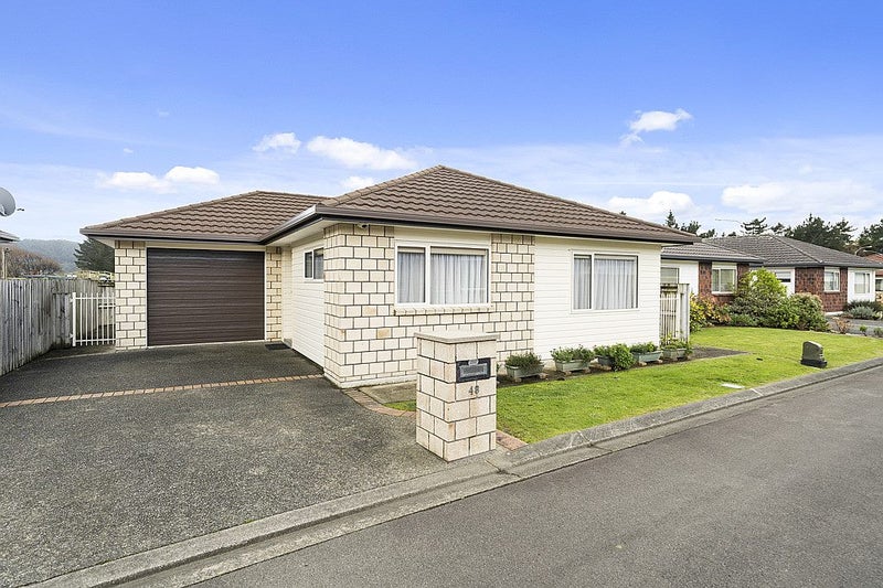 48 Woodland Mews, Wainuiomata, Lower Hutt - Carousel 1
