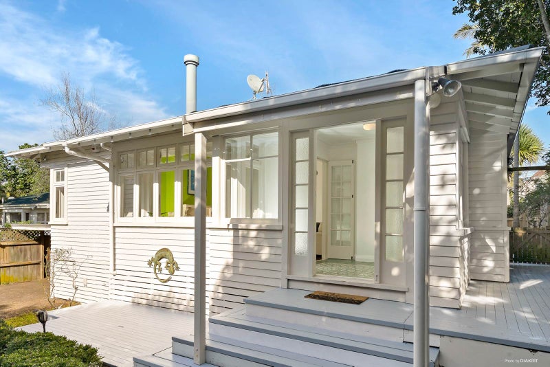 18B Adam Street, Greenlane, Auckland - Carousel 1