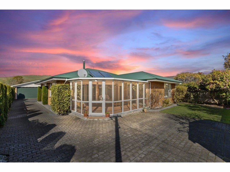 12A Gamblins Road, Saint Martins, Christchurch - Carousel 1