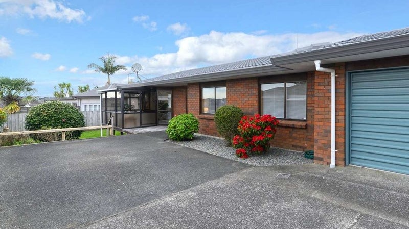 2/118 Astley Avenue, New Lynn, Auckland - Carousel 1