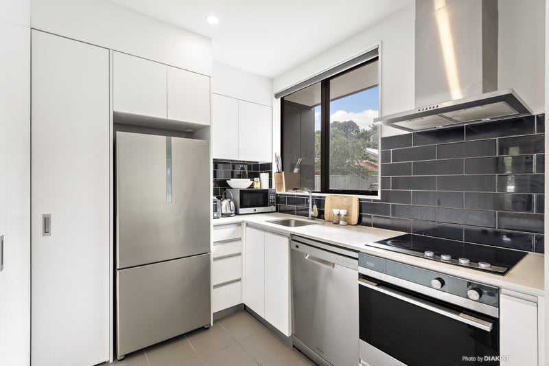 3/74 Derwent ST, ISLAND BAY, WELLINGTON - Carousel 2