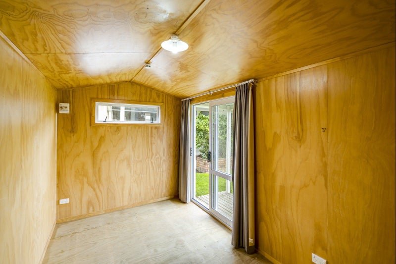 5 Worcester Street, Taradale, Napier - Carousel 21