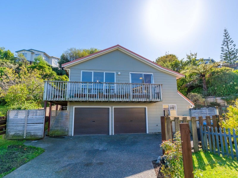 8 Naver Place, Papakowhai, Porirua - Carousel 2