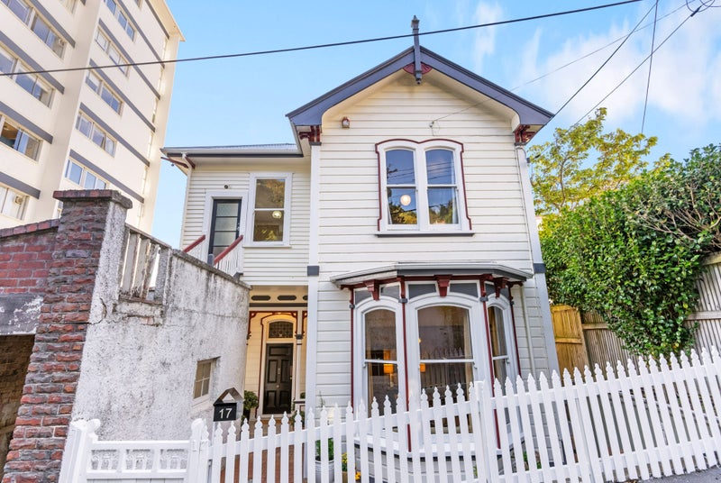 17 Grant Road, Thorndon, Wellington - Carousel 1