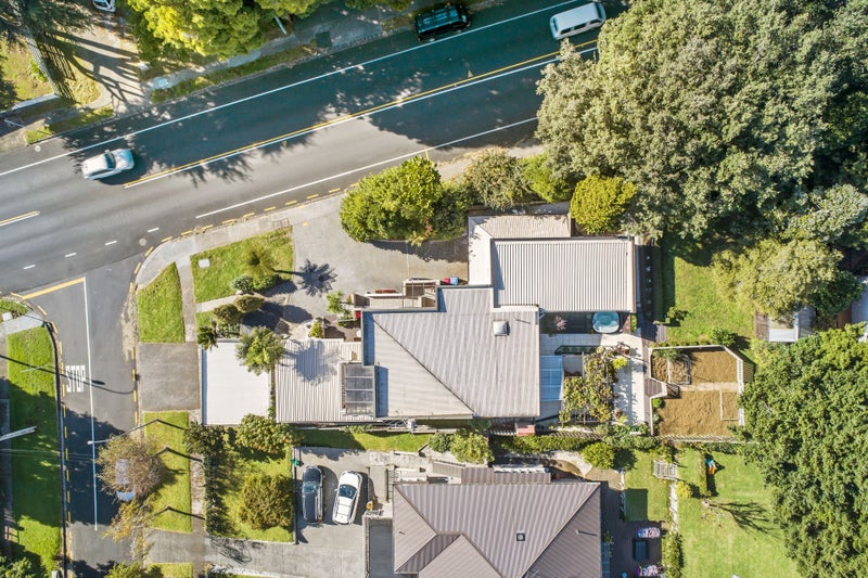 2 Marie Avenue, Hillsborough, Auckland - Carousel 2