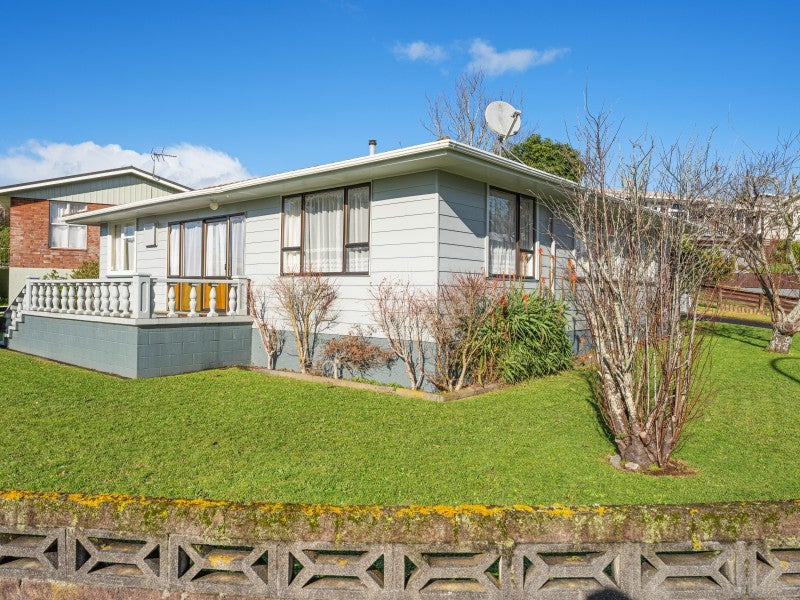 14 Tavistock Street, Westown, New Plymouth - Carousel 2