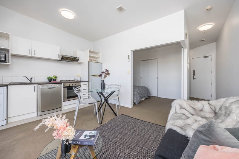 302/10 Flower Street, Eden Terrace, Auckland - Carousel 2