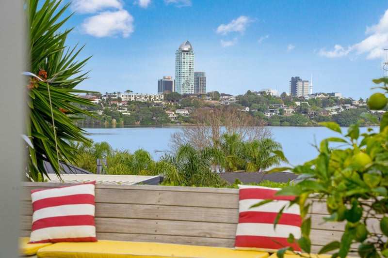 10/72 Kitchener Road, Milford, Auckland - Carousel 1