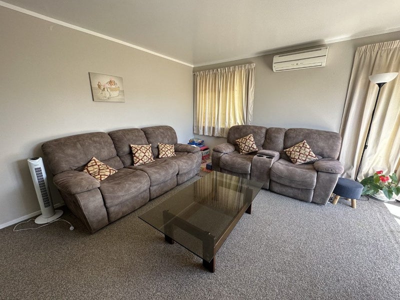 68B Kelman Road, Kelston, Auckland - Carousel 2