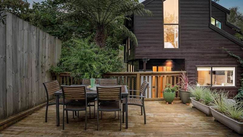 2/23 Hellyers Street, Birkdale, Auckland - Carousel 1