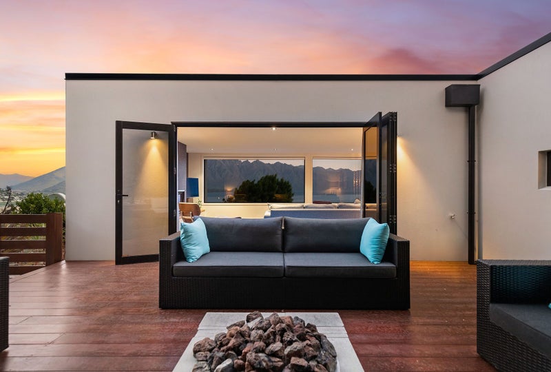 15 Richards Park Lane, Fernhill, Queenstown - Carousel 2