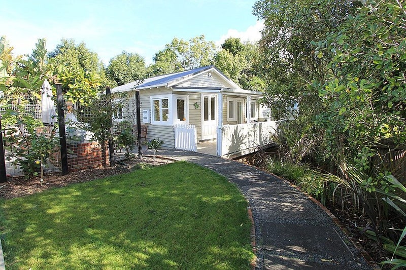 141 Atkinson Road, Titirangi, Auckland - Carousel 1