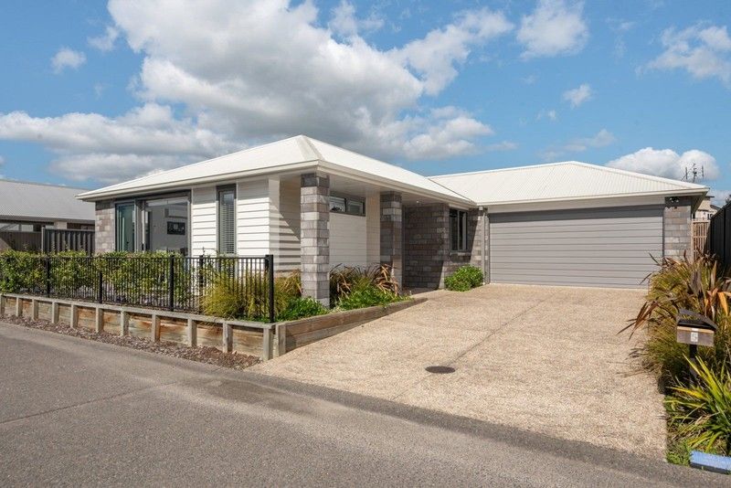 5 Shannon Lane, Pyes Pa, Tauranga - Carousel 1