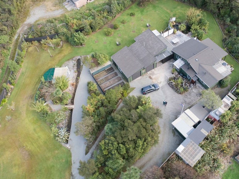 26 Banbury Street, Waimangaroa, Westport - Carousel 39