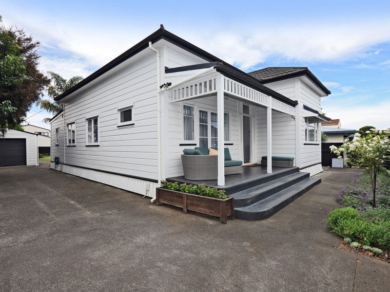 4 Lamason Street, Greenmeadows, Napier - Carousel 1