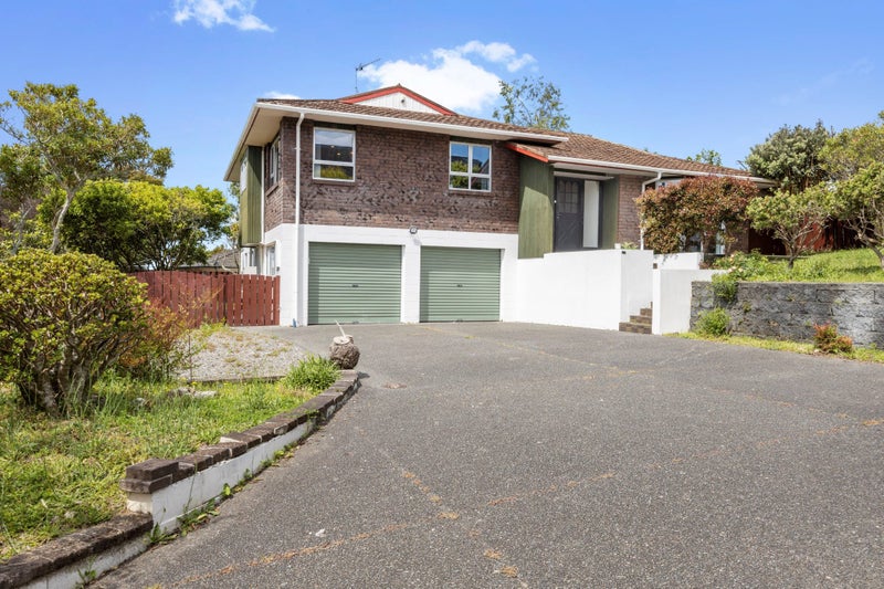 9 Forsythe Place, Massey, Auckland - Carousel 1