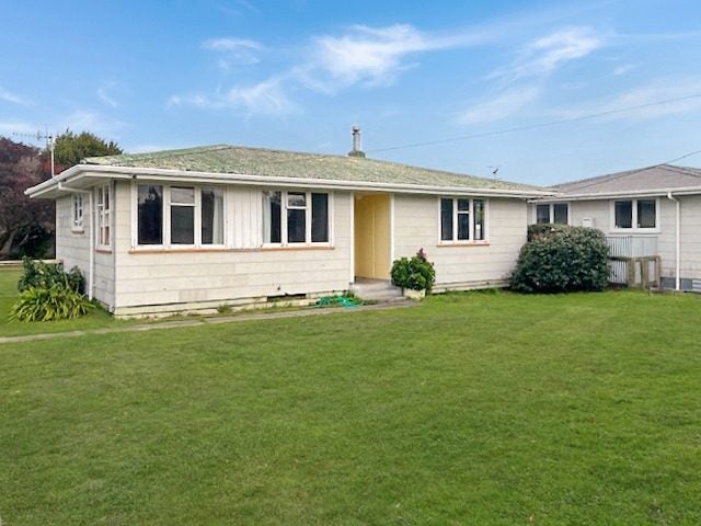 55 Taumaihi Street, Bulls - Carousel 1