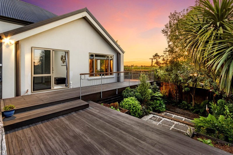 18A Ennerdale Row, Westmorland, Christchurch - Carousel 1