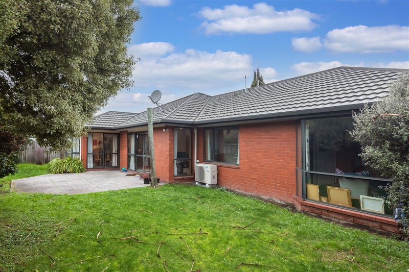 5 Cardigan Bay Place, Addington, Christchurch - Carousel 2