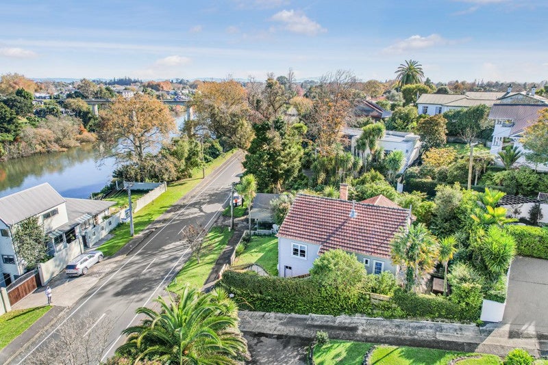 364 River Road, Claudelands, Hamilton - Carousel 1