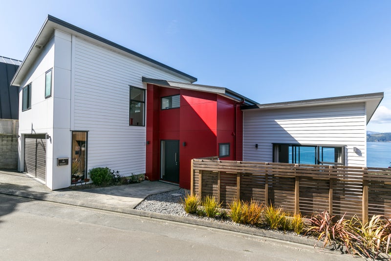 14 Satchell Way, Kaiwharawhara, Wellington - Carousel 1
