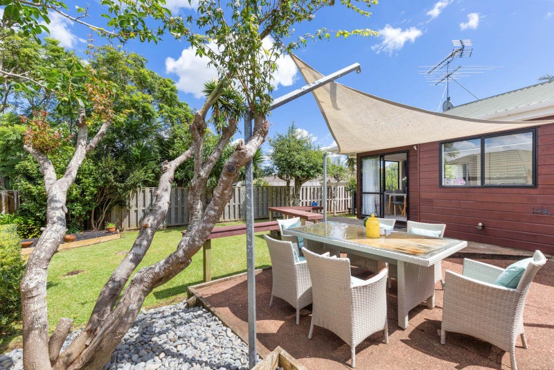 2/67 Howe Street, Howick, Auckland - Carousel 2