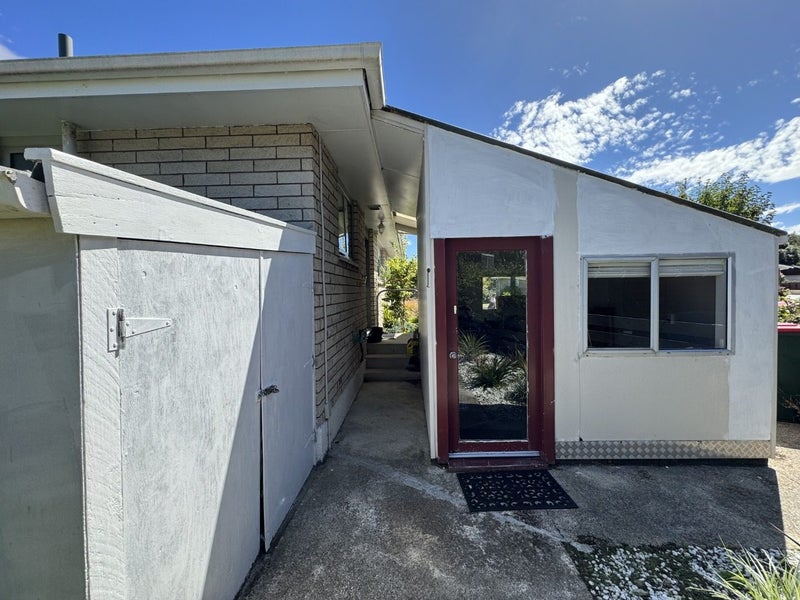 22 Kinmont Crescent, Kinmont Park, Mosgiel - Carousel 17