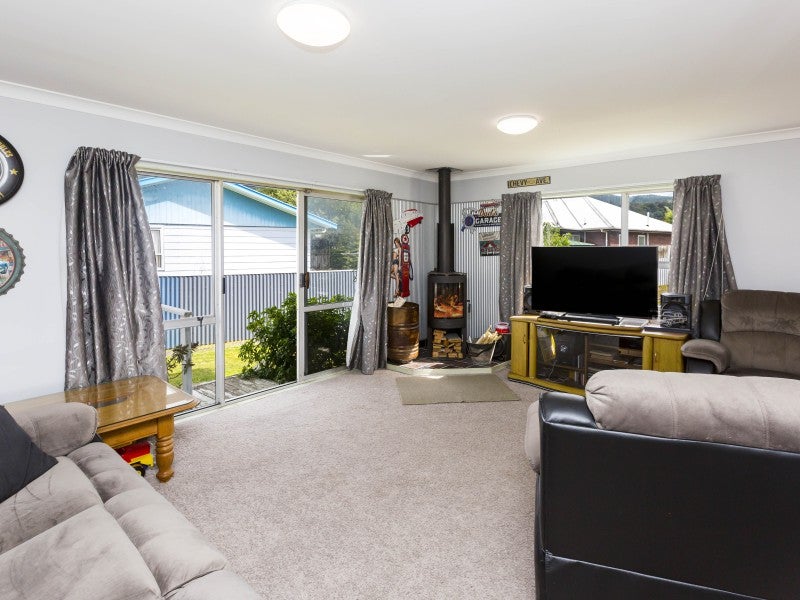 61 Gemstone Drive, Birchville, Upper Hutt - Carousel 1