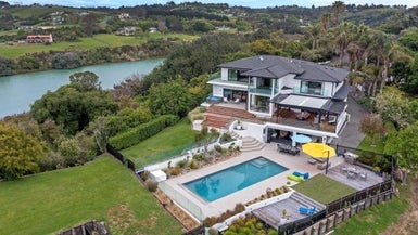 26 Estuary Views, Shelly Park, Auckland - Carousel 1