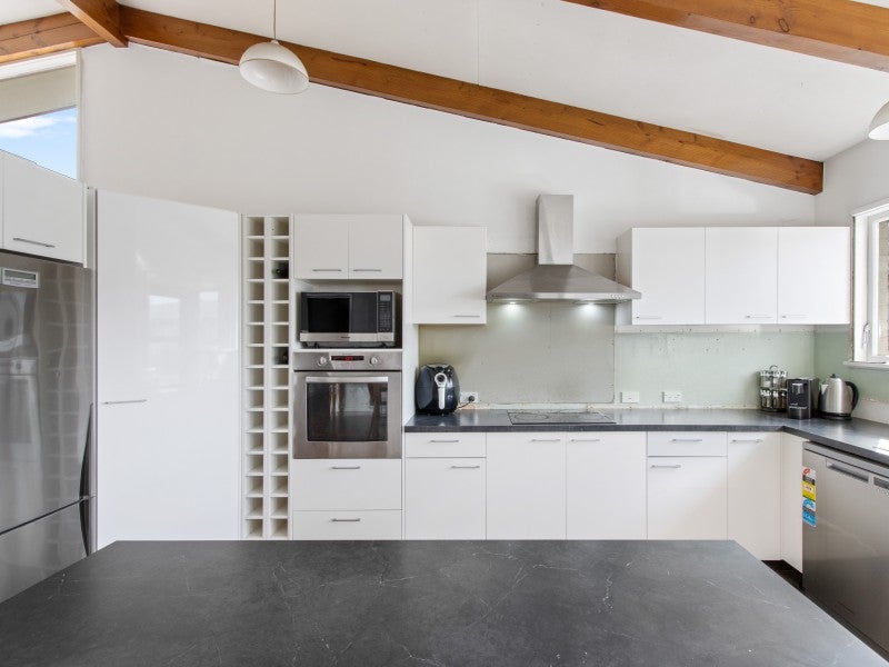 10 Coventry Avenue, Tamatea, Napier - Carousel 1