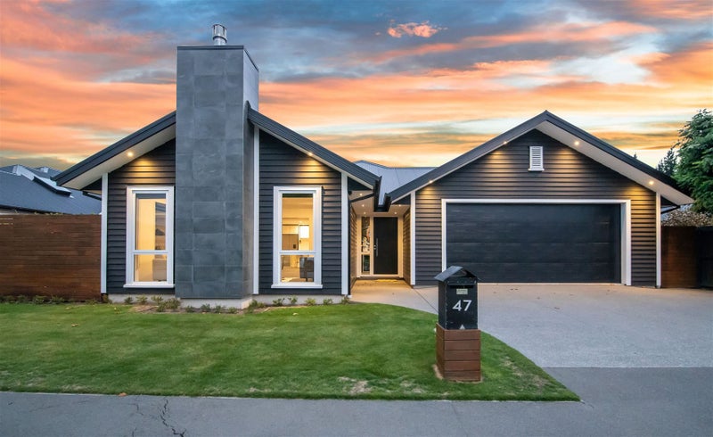 47 Dunlops Crescent, BOTTLE LAKE, CHRISTCHURCH - Carousel 1