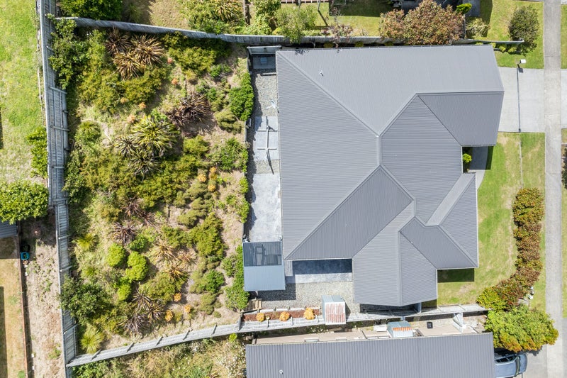 17 Kaimai Place, Aotea, Porirua - Carousel 24