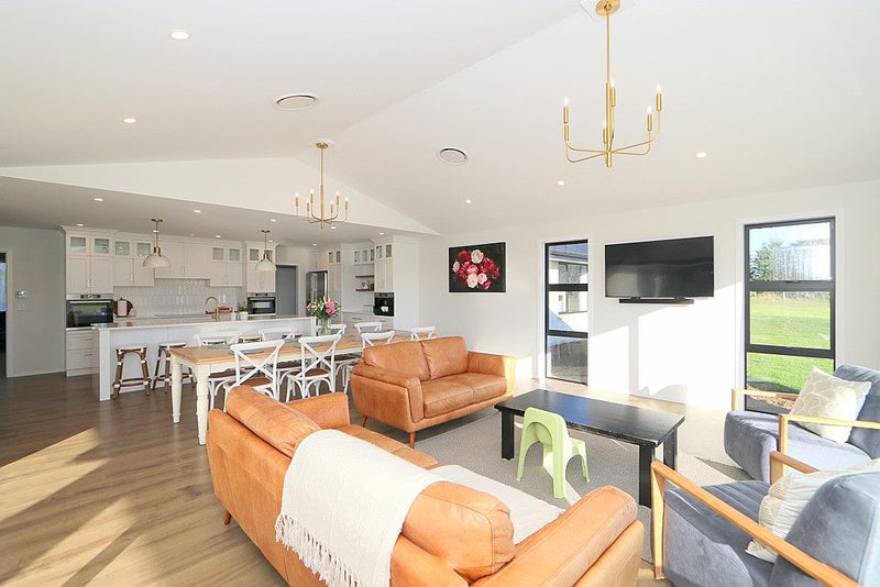 66 Sunrise Drive, Seaward Bush, Invercargill - Carousel 1