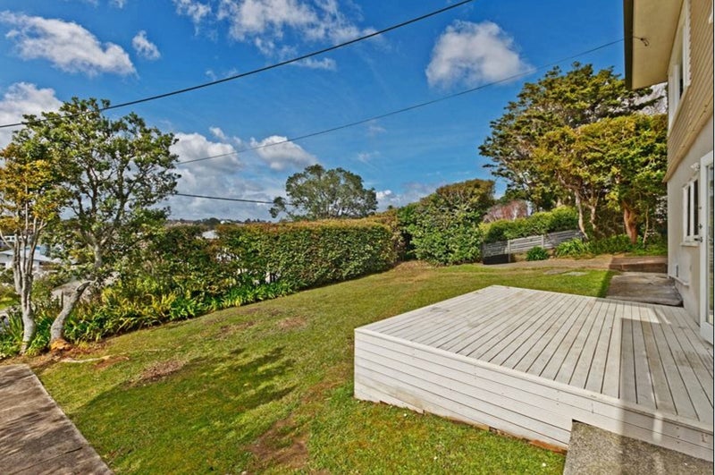 68A Kowhai Road, Campbells Bay, Auckland - Carousel 2