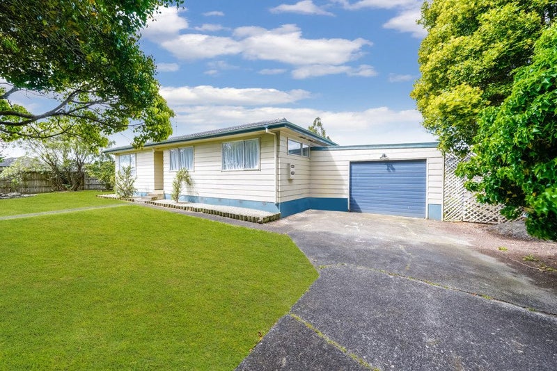 2 Lipton Grove, Opaheke, Papakura - Carousel 2