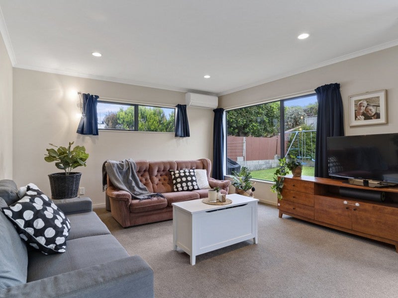 11A Warwick Place, Brookfield, Tauranga - Carousel 2