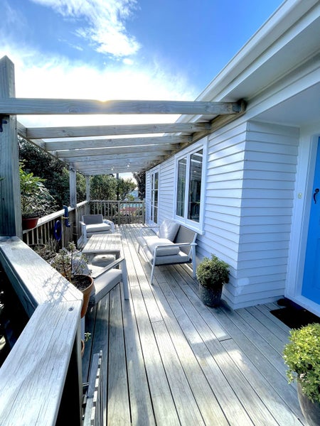 129 Severn Street, Island Bay, Wellington - Carousel 1