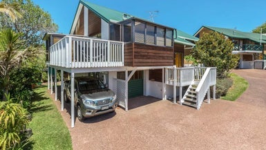 888A Whangaparaoa Road, Manly, Whangaparaoa - Carousel 1